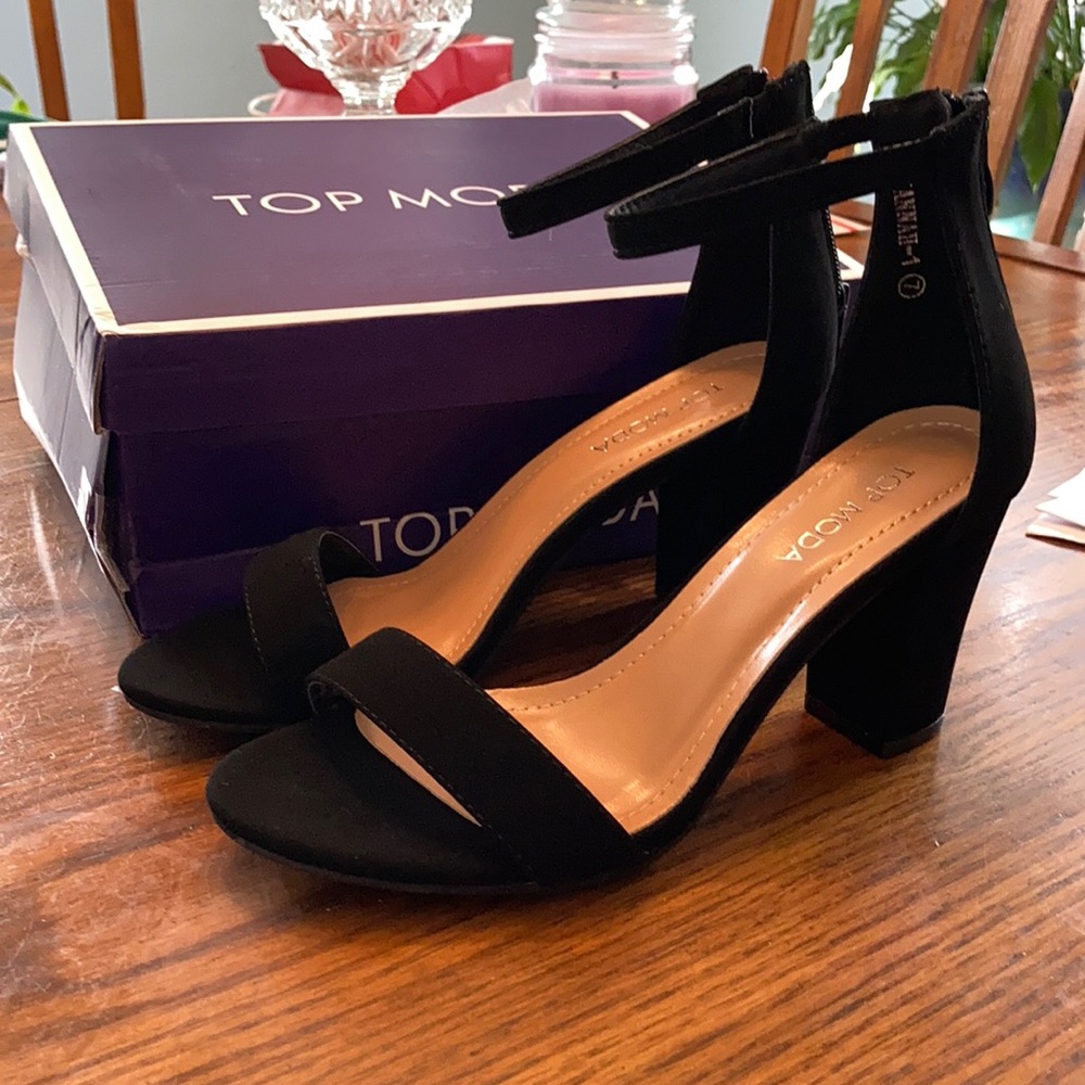 New with tags block heels!